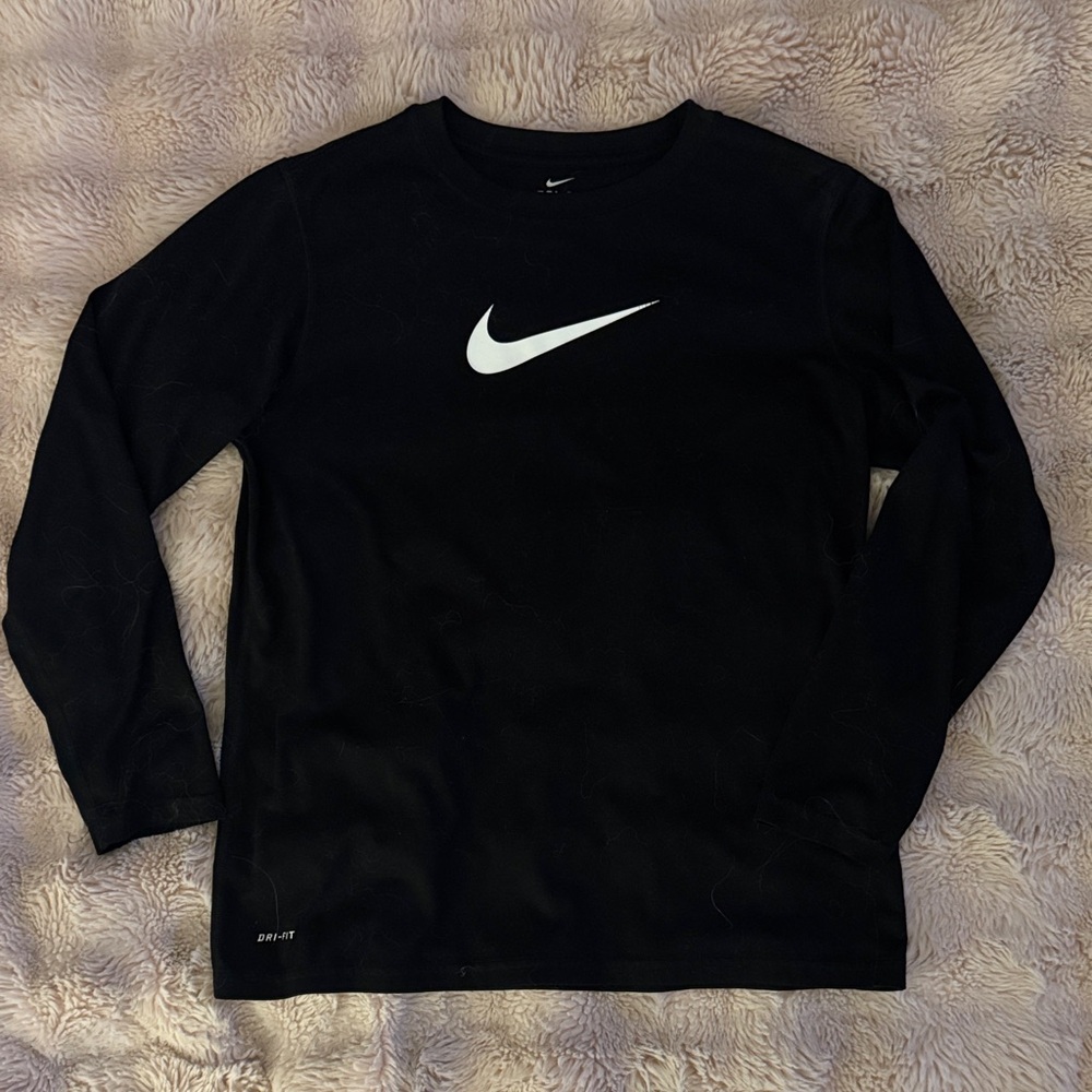 kids nike shirt